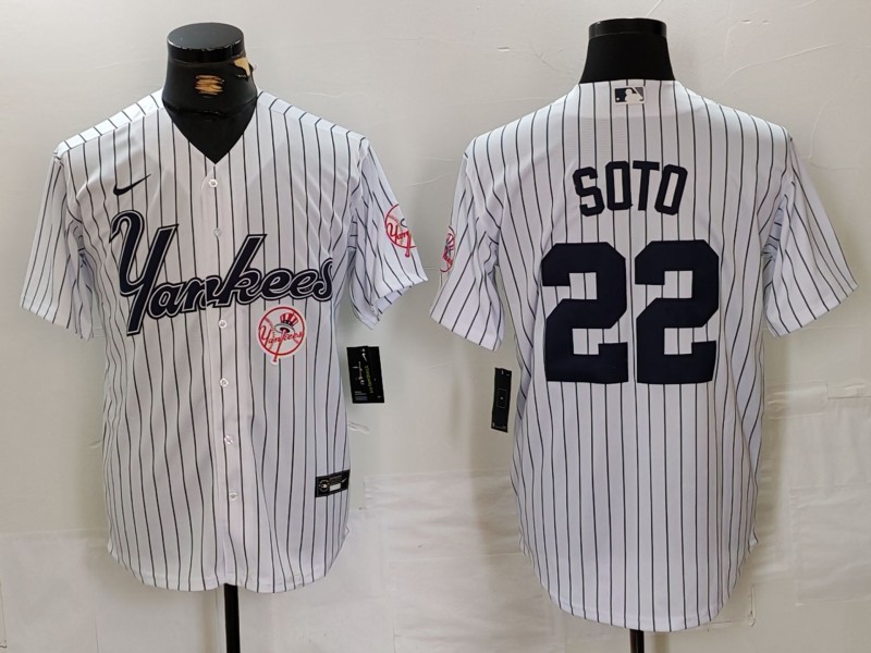 Men's New York Yankees #22 Juan Soto White Cool Base Stitched Baseball Jersey 1